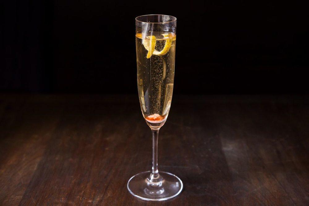 Коктейли с шампанским: 10 простых рецептов в домашних условиях